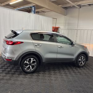 KIA SPORTAGE LX - 10