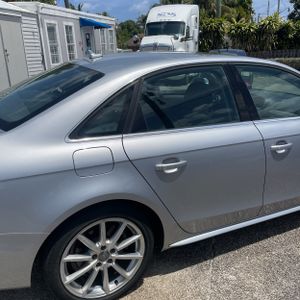 AUDI A4 2.0T PREMIUM - 9