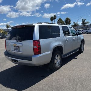 CHEVROLET SUBURBAN LT - 8