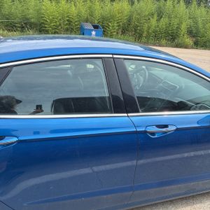 FORD FUSION SE - 10