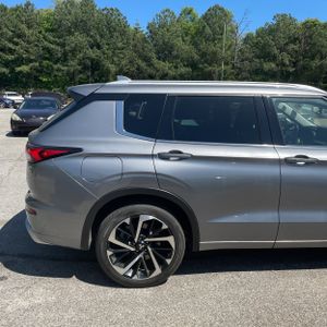 MITSUBISHI OUTLANDER PHEV SEL - 9