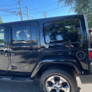 2011 JEEP WRANGLER UNLIMITED SAHARA — фото 6