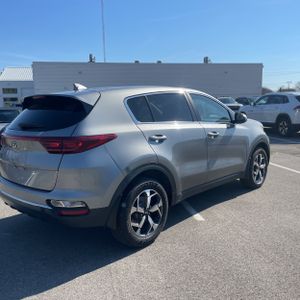 KIA SPORTAGE LX - 8