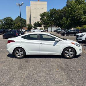 2013 Hyundai ELANTRA GLS — фото 10