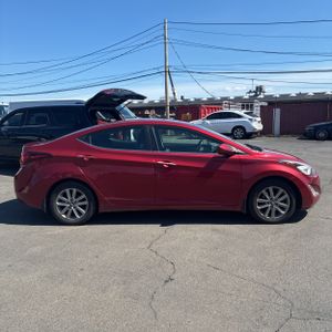 HYUNDAI ELANTRA - 10