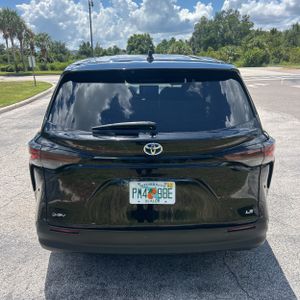 2025 Toyota SIENNA LE 8-PASSENGER 照片 7