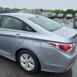 HYUNDAI SONATA HYBRID BASE - 6