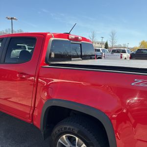 CHEVROLET COLORADO - 4