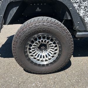 2024 JEEP GLADIATOR WILLYS — миниатюра 19