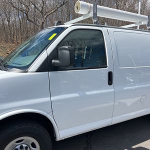 CHEVROLET EXPRESS 2500 - 2