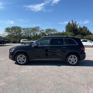 MERCEDES-BENZ GLB - 3