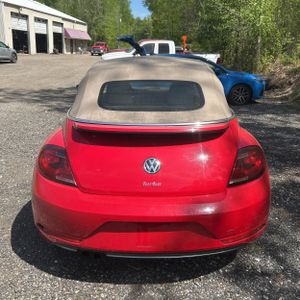 VOLKSWAGEN BEETLE CONVERTIBLE 2.0T S - 6