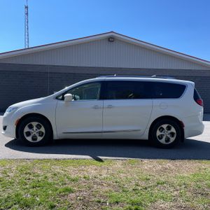 CHRYSLER PACIFICA TOURING-L PLUS - 3