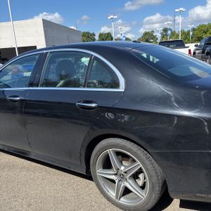 MERCEDES-BENZ E-CLASS - 6