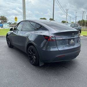 TESLA MODEL Y LONG RANGE - 5