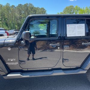 JEEP WRANGLER UNLIMITED SAHARA - 4