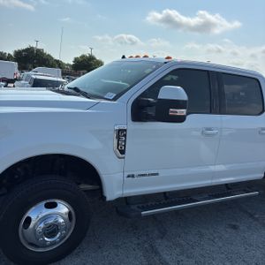 FORD F-350 SUPER DUTY LARIAT - 2