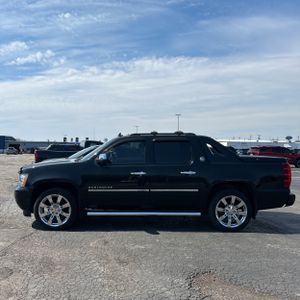 CHEVROLET AVALANCHE LTZ BLACK DIAMOND - 3