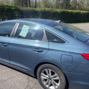 HYUNDAI SONATA SE - 6