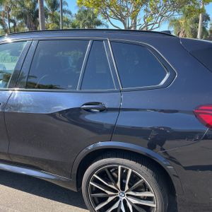 صورة 6 لـ 2020 BMW X5 M50I