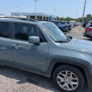 2017 JEEP RENEGADE LATITUDE 缩略图 13
