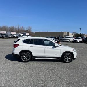 BMW X1 XDRIVE28I - 10