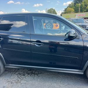 2016 Mitsubishi OUTLANDER SPORT 2.0 ES 照片 11