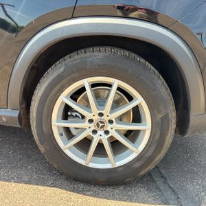 2025 Mercedes-BENZ GLE — миниатюра 18