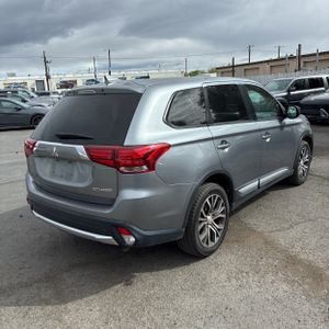 MITSUBISHI OUTLANDER ES - 8