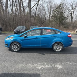 FORD FIESTA TITANIUM - 3