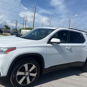 2020 Chevrolet TRAVERSE LT LEATHER — фото 2