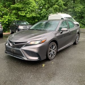 2022 Toyota CAMRY SE — фото 1