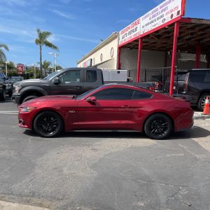 FORD MUSTANG GT PREMIUM - 3