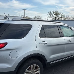 FORD EXPLORER XLT - 9