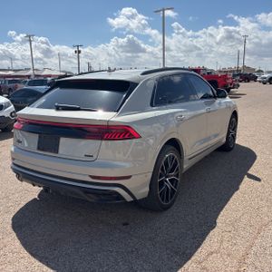 صورة 8 لـ 2023 AUDI Q8 PRESTIGE
