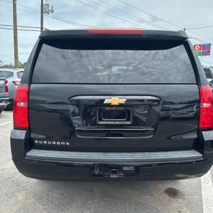 2019 Chevrolet SUBURBAN LT — фото 6