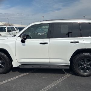 LEXUS LX 700H OVERTRAIL - 4