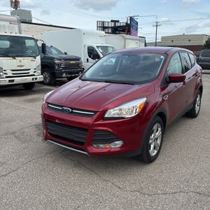 FORD ESCAPE SE - 1