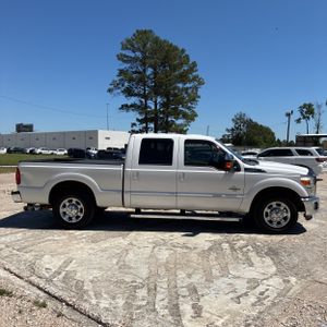 FORD F-250 SUPER DUTY LARIAT - 10