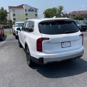2023 KIA TELLURIDE S — фото 5