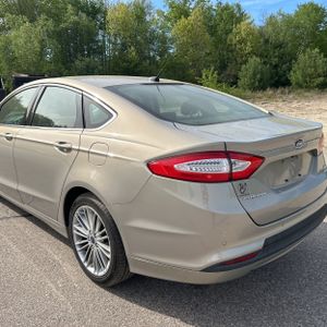 FORD FUSION SE - 6