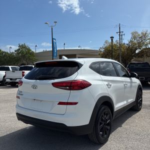 HYUNDAI TUCSON SE - 8