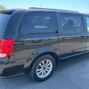DODGE GRAND CARAVAN SXT - 9