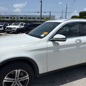 صورة 2 لـ 2019 Mercedes-BENZ GLC