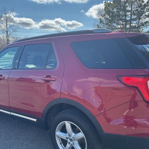 FORD EXPLORER XLT - 6