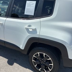 صورة 6 لـ 2023 JEEP RENEGADE TRAILHAWK