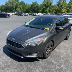 FORD FOCUS SE - 1