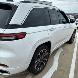 2024 JEEP GRAND CHEROKEE OVERLAND — фото 9