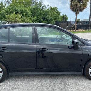 2011 Nissan VERSA 1.8S — миниатюра 11