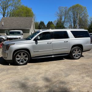 CADILLAC ESCALADE ESV LUXURY - 3